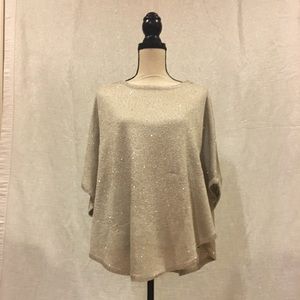 NWT! Gianni Bini cape